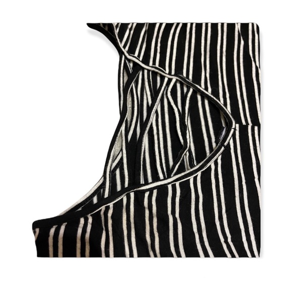 ⭐️ 6/$25 ⭐️ Rue21 Dress - Picture 5 of 5